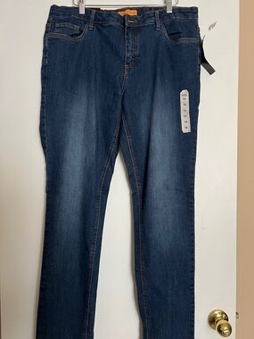 Casual Designs Dark Wash Jeans Size 16 – Classic Fit, Everyday Denim